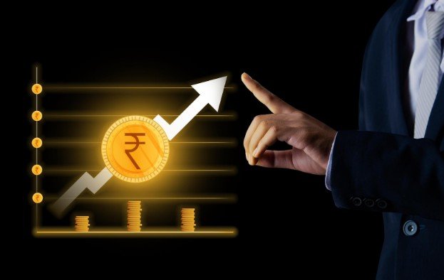 How Compound Interest Builds Wealth Over Time