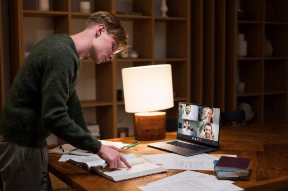 How to Escape the 9–5 with Online Skills (Realistic Step-by-Step Guide)