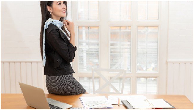 What Does a 6-Figure Freelance Business Actually Look Like?