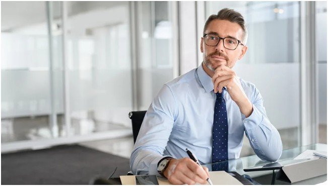 How To How to Scale Freelance Business to 6 Figures